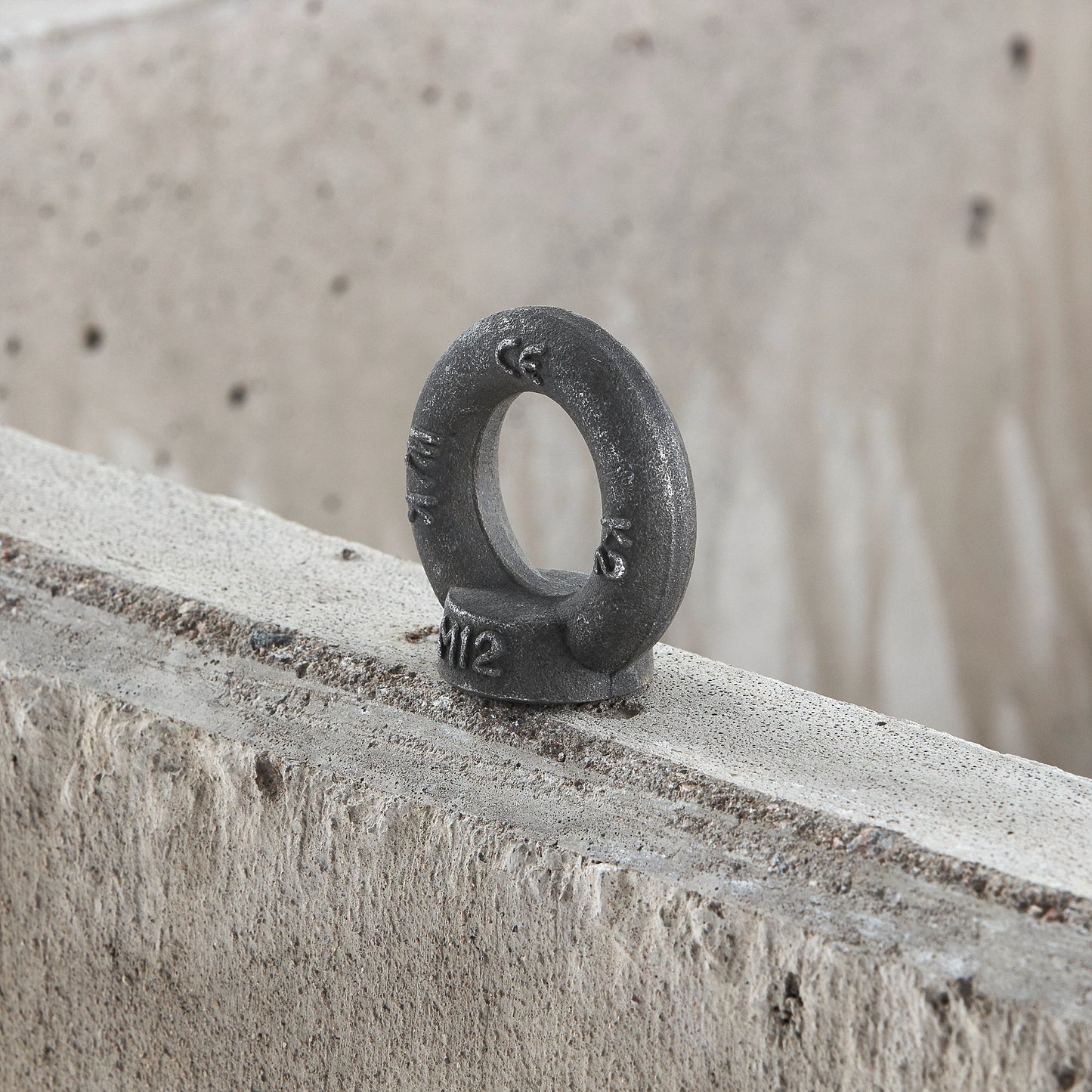 Betoniruukku 600 x 600 mm - Kompakti